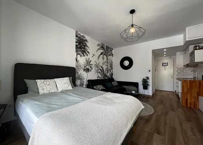 Lux Apartment By Namaste Elite